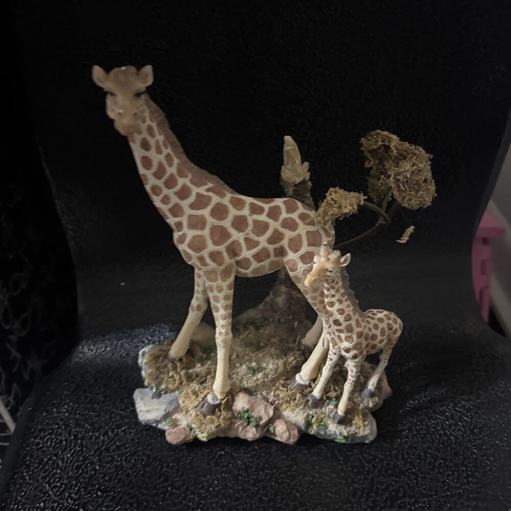 Realistic 8.75" Mother Parent & Baby Child Figurine African Animal Statue Decor